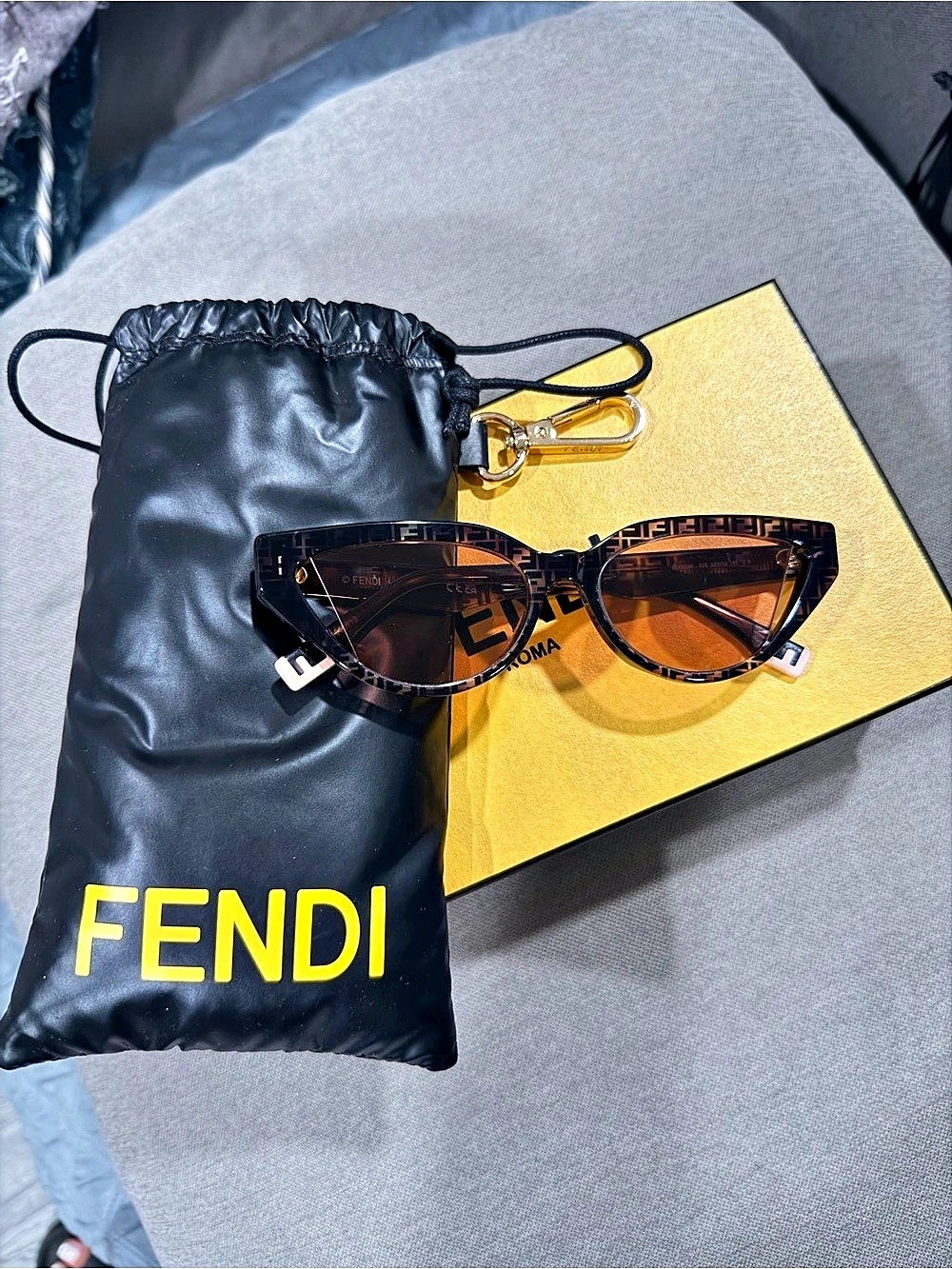 Fendi Way Cat-Eye Sunglasses FE40009I Brown